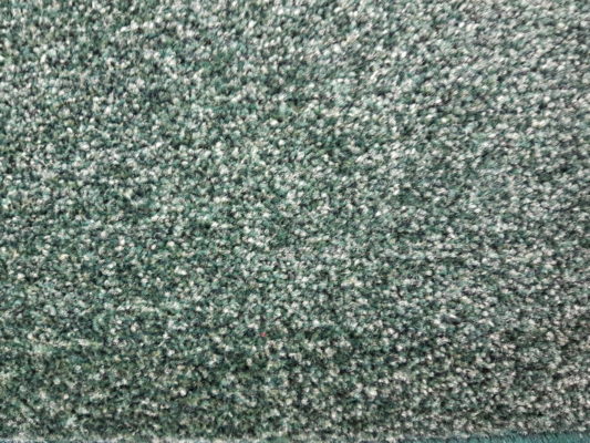 שטיח שעיר מקיר לקיר גוון ירוק